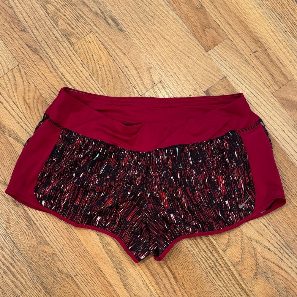 Nike Women's Maroon and Black Athletic Shorts XL